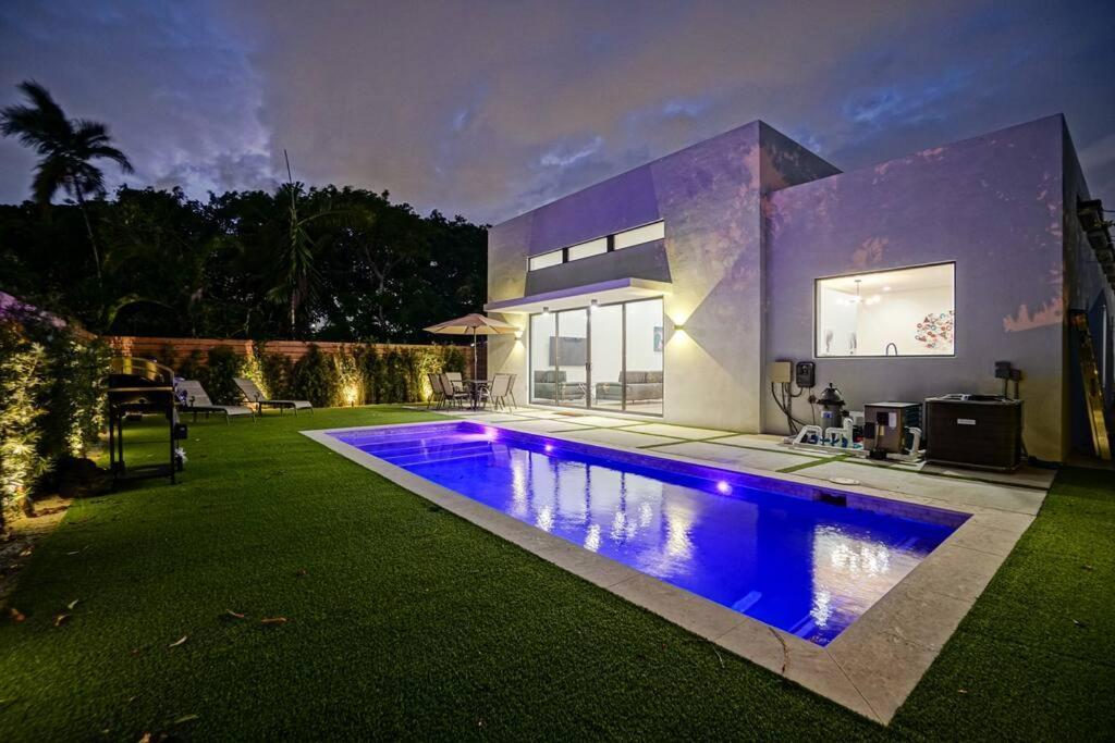 Design House -Heated Pool -Big Yard -Gated Parking Villa Маями Екстериор снимка