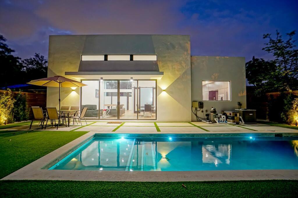 Design House -Heated Pool -Big Yard -Gated Parking Villa Маями Екстериор снимка
