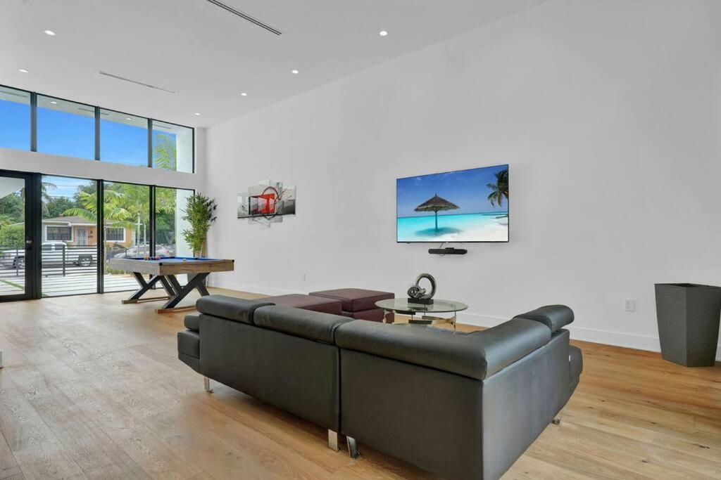 Design House -Heated Pool -Big Yard -Gated Parking Villa Маями Екстериор снимка